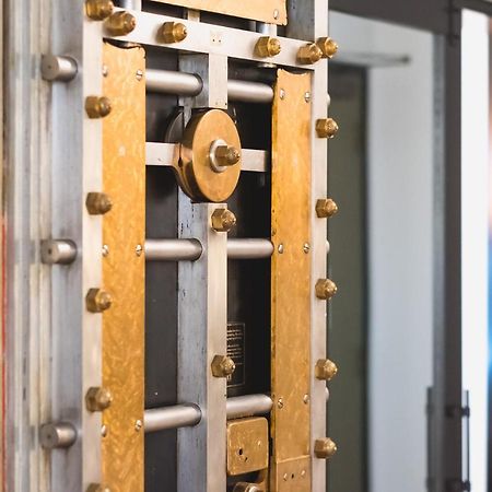 The Vault Hotel Houghton Extérieur photo